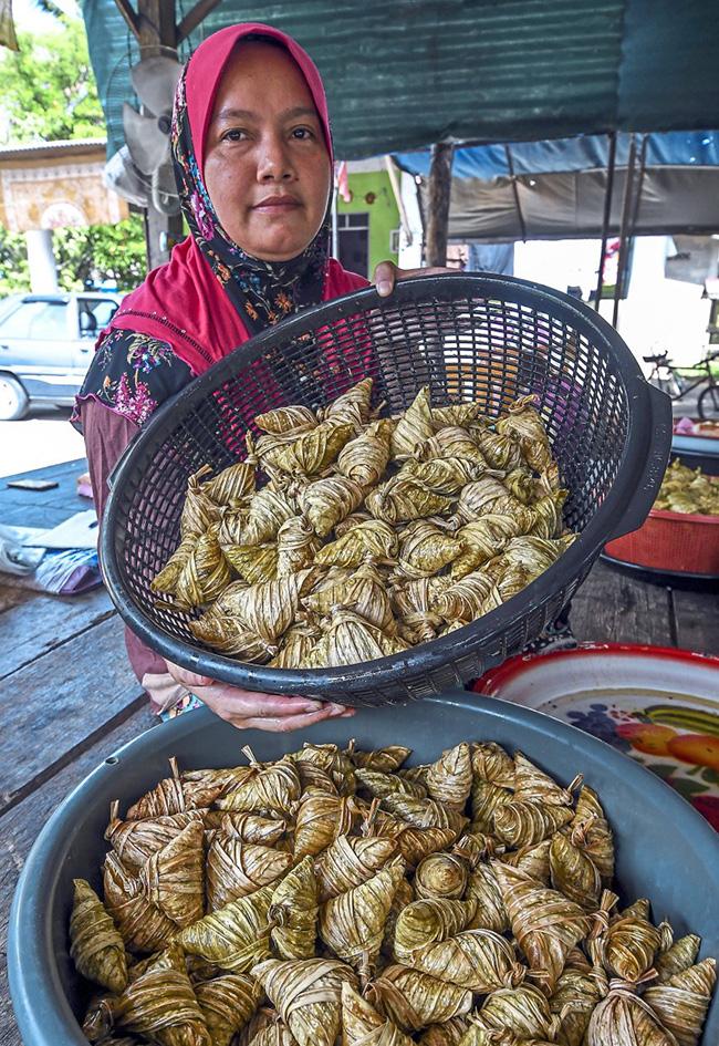 Nhìn cứ tưởng món ăn Việt nhưng là đặc sản nức tiếng và kỳ công của người Malaysia-7