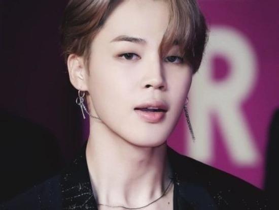 Jimin âm thầm đánh lẻ, trốn BTS đi xem concert của Alec Benjamin để đáp lại lời mời ngọt ngào trước đó