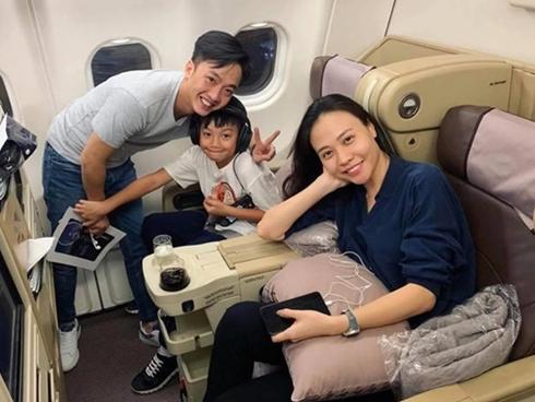 ẢNH HOT NHẤT NGÀY: Cường Đô La - Đàm Thu Trang - Subeo cùng nhau vẽ ảnh gia đình hạnh phúc-8