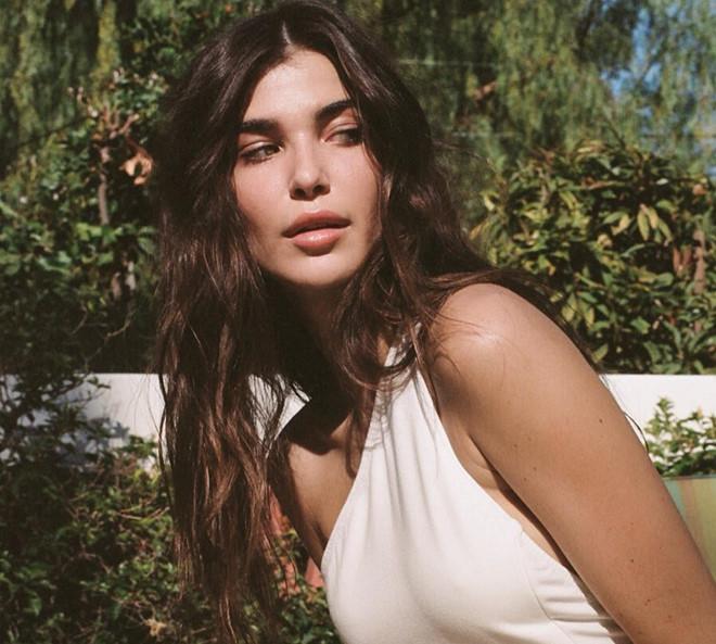 Nàng mẫu lai Italy - Nga được ví như Cinderella mạng xã hội-2