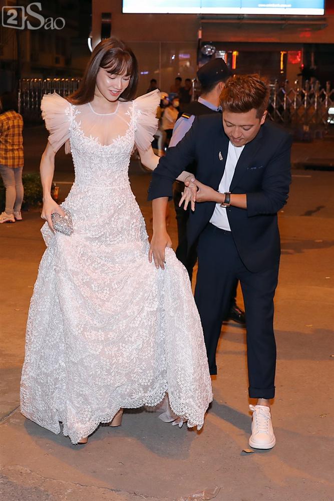 Lâu lâu mới xuất hiện cùng nhau, Trường Giang bồng bế Nhã Phương khiến fans hò reo không ngớt-2