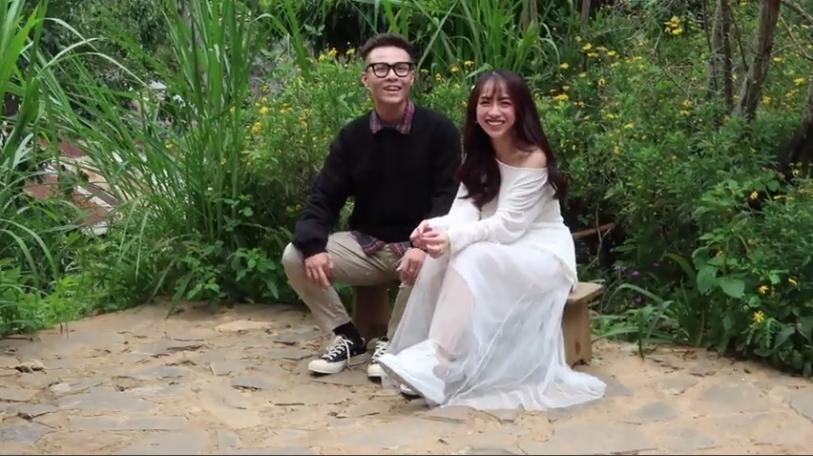 Con gái Minh Nhựa mặc váy cưới đuôi cá gợi cảm với sneaker, khoe hình xăm cực kỳ cá tính-4