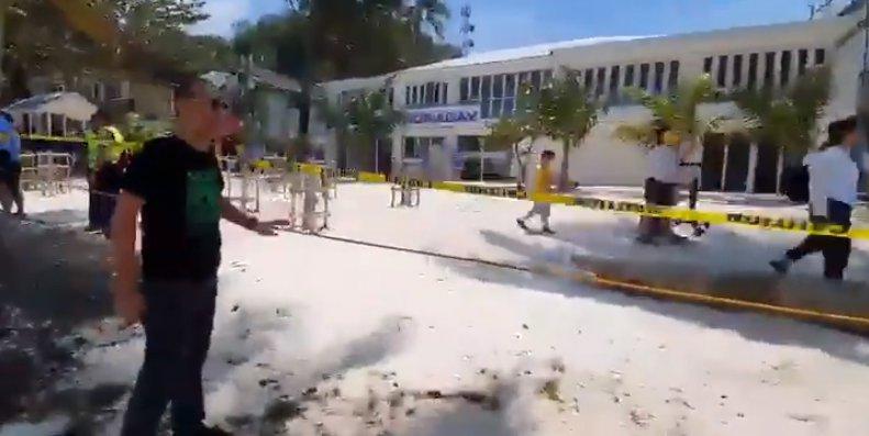 Du khách chôn bỉm trên cát khiến bãi biển đẹp nhất hành tinh phải đóng cửa-4