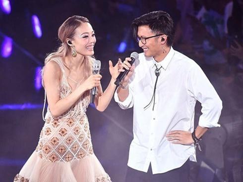 Vương Phi không tới sinh nhật Tạ Đình Phong giữa ồn ào chia tay-3