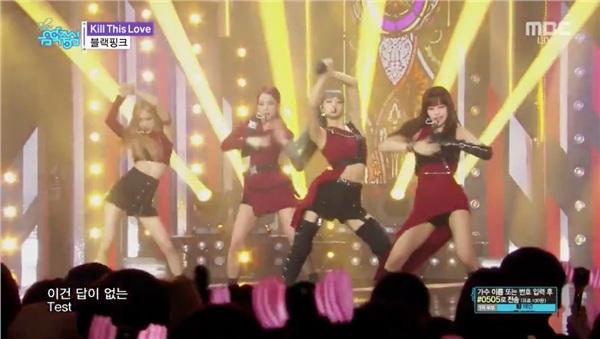 Những lần Jennie (BlackPink) lộ hàng trên sân khấu-4