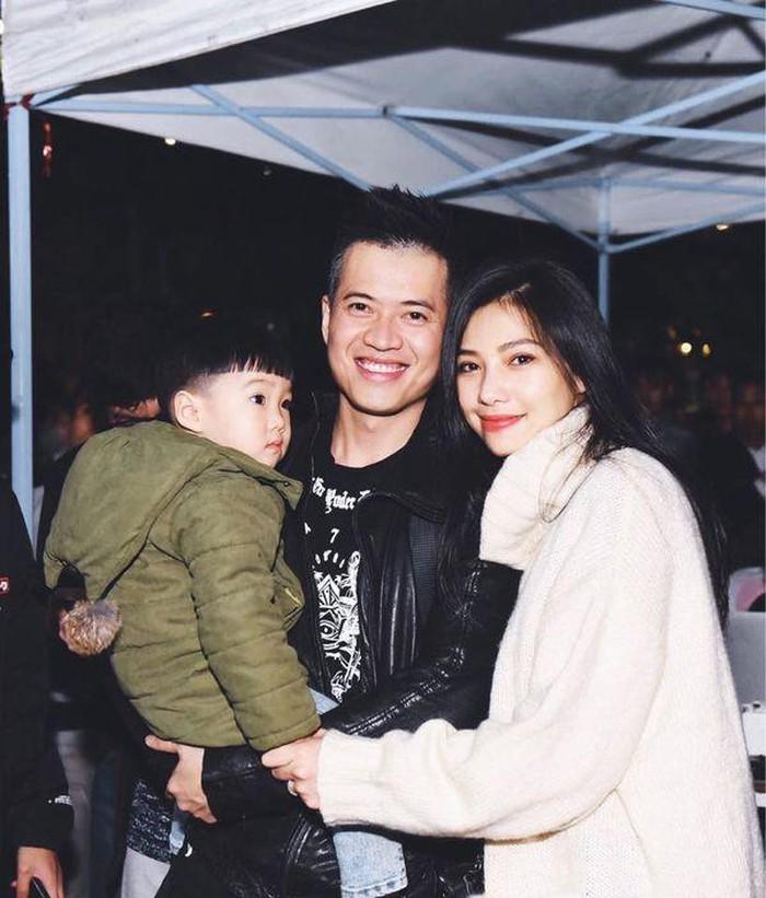 Lưu Đê Ly bất ngờ xóa hết ảnh tình cảm với chồng, Facebook còn để tình trạng là Độc thân?-2