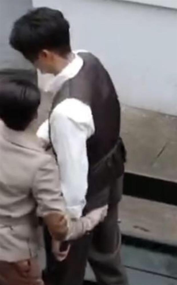 Mỹ nam Diên Hi Công Lược bị bạn gái tin đồn bóp mông trên phim trường-2