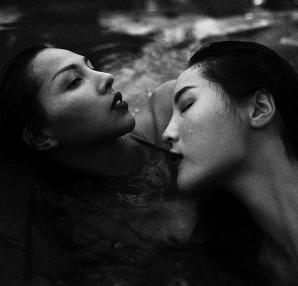 Khoe ảnh ngoáy mũi giữa quán cà phê sang chảnh, hoa hậu Kỳ Duyên khiến dân mạng hết vía-8