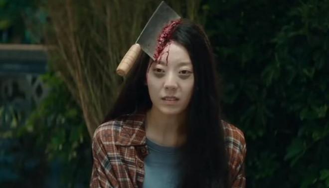 Cú ngã ngựa đắt giá của vua hài Hong Kong-1