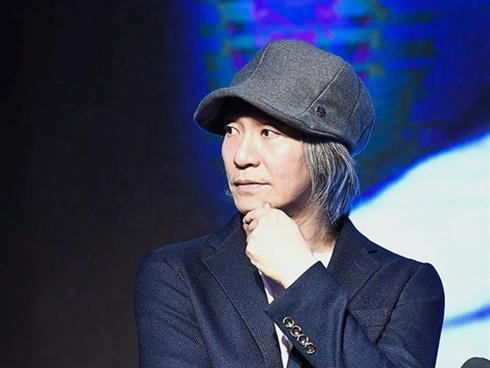 Cú ngã ngựa đắt giá của 'vua hài' Hong Kong