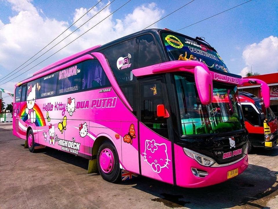 Thực hư việc xuất hiện xe đi Đà Lạt phiên bản HELLO KITTY toàn màu hồng làm tín đồ du lịch đứng ngồi không yên-1