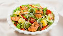 Salad cá hồi 'chuẩn healthy' cho bữa ăn nhanh gọn