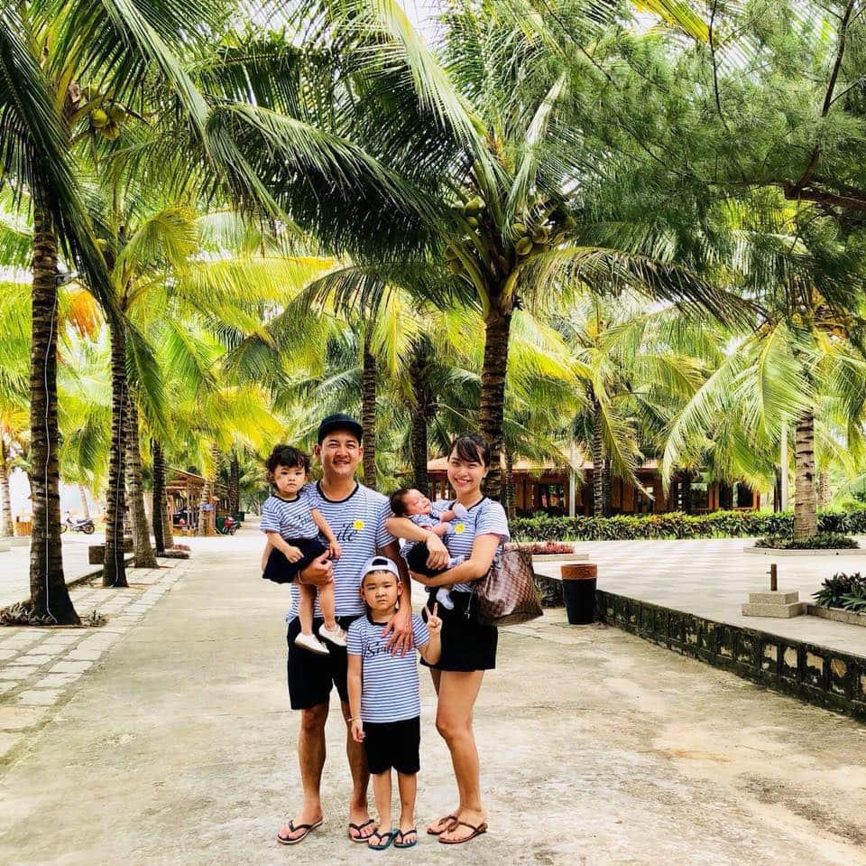 Cho vợ 100 triệu sắm đồ một tháng, chồng Hải Băng vẫn ăn diện giản dị thế này đây!-13