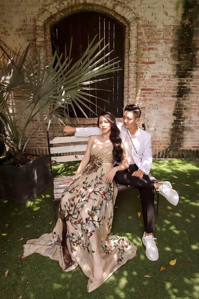 Cho vợ 100 triệu sắm đồ một tháng, chồng Hải Băng vẫn ăn diện giản dị thế này đây!-15