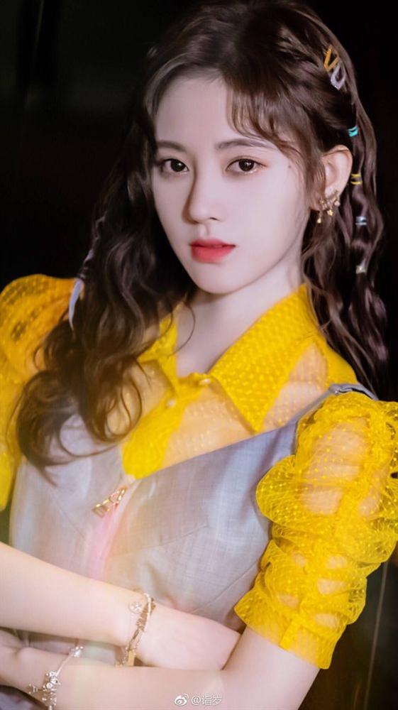 Mỹ nhân Hoa ngữ cạnh tranh danh hiệu Nữ thần Kim Ưng 2020: Dương Tử đối đầu Angela Baby và Dương Mịch-9