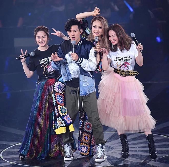 Dung Tổ Nhi chứng tỏ quyền lực, mời nửa showbiz Hong Kong dự show-6