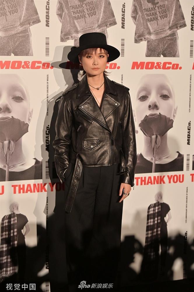 Dương Mịch đẹp sắc sảo, quyến rũ giữa tin đồn hẹn hò trai trẻ-12