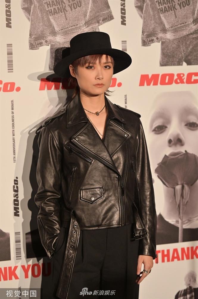 Dương Mịch đẹp sắc sảo, quyến rũ giữa tin đồn hẹn hò trai trẻ-13