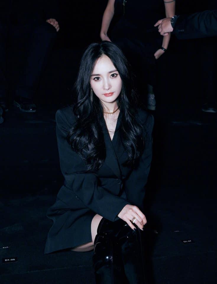 Dương Mịch đẹp sắc sảo, quyến rũ giữa tin đồn hẹn hò trai trẻ-5