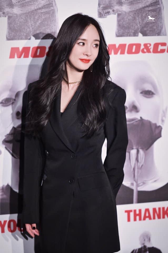 Dương Mịch đẹp sắc sảo, quyến rũ giữa tin đồn hẹn hò trai trẻ-7