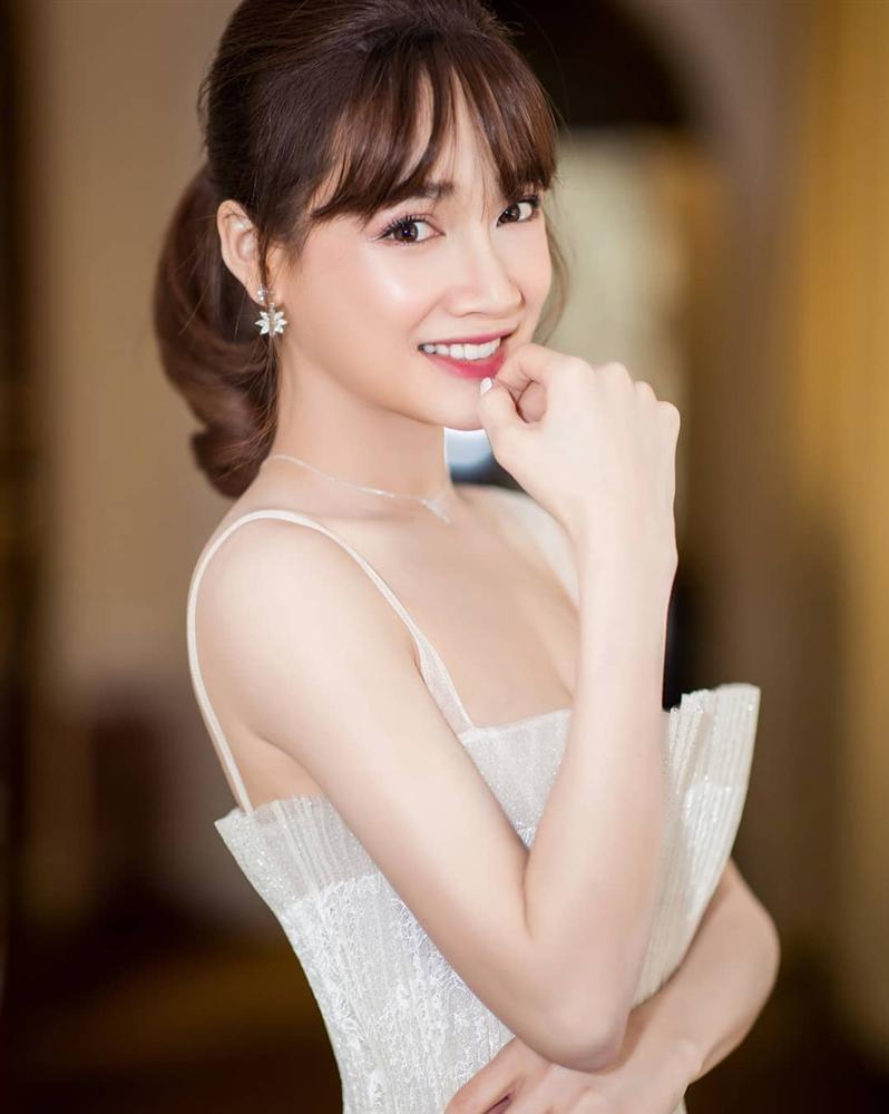 Khuôn mặt được khen đẹp lên nhiều nhưng Nhã Phương vẫn bị dân mạng soi ra khuyết điểm của mẹ bỉm sữa vất vả-6