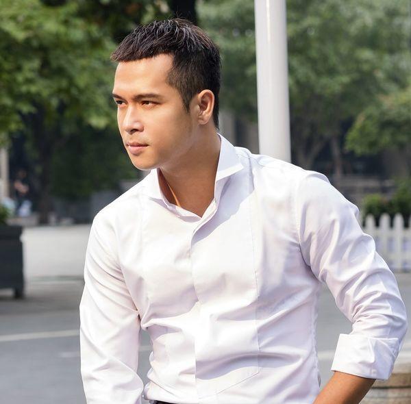 Có ai nhận ra chàng voi biển Trương Thế Vinh những năm 2000 trong chiếc CD này?-3