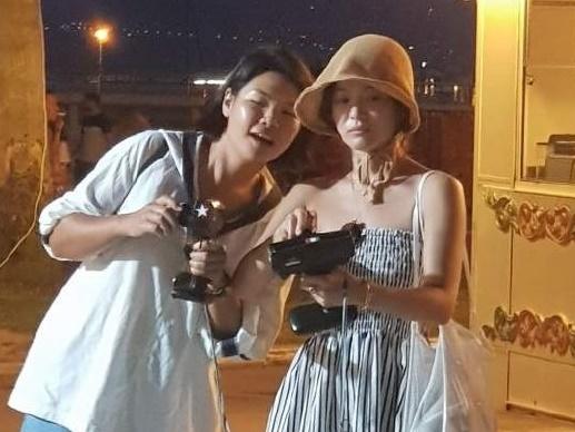 Song Hye Kyo vui vẻ đi du lịch cùng 'tiểu tam tin đồn' ngay sau khi ly hôn Song Joong Ki