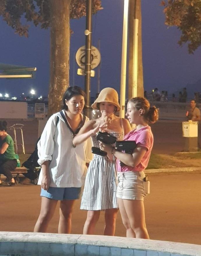 Song Hye Kyo vui vẻ đi du lịch cùng tiểu tam tin đồn ngay sau khi ly hôn Song Joong Ki-6