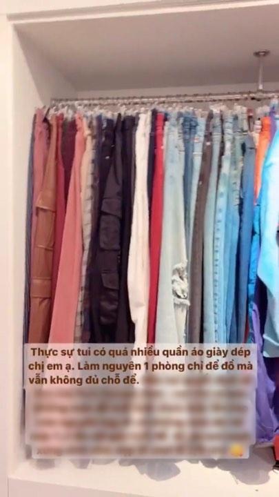 Cận cảnh căn phòng siêu to khổng lồ chứa kín hàng hiệu của Chi Pu-3