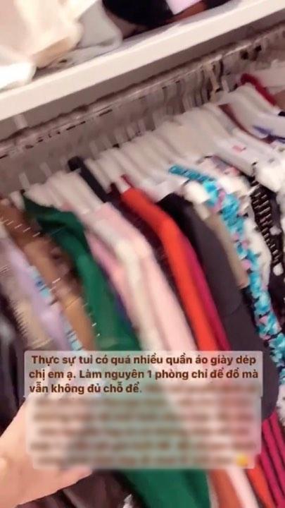 Cận cảnh căn phòng siêu to khổng lồ chứa kín hàng hiệu của Chi Pu-5