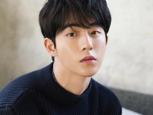 Những vị trí nốt ruồi có thể cản trở đến sự nghiệp, tiền đồ của cánh mày râu-5