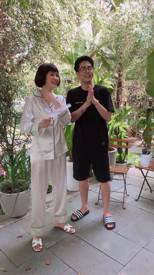 Bùi Anh Tuấn cover cực phiêu hit mới của Hồ Ngọc Hà, fan chỉ chăm chăm soi: Lại mặc quần đùi ra ngoài-2