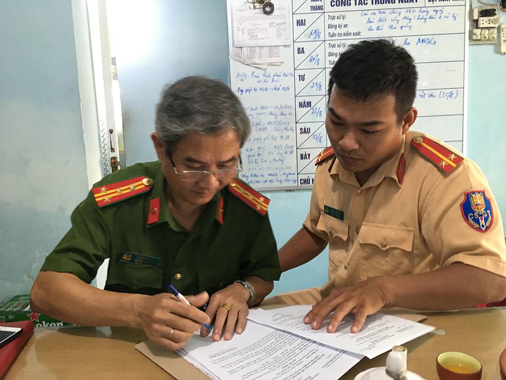 Giây phút cụ ông 91 tuổi văng khỏi xe thiệt mạng ở Khánh Hòa-4