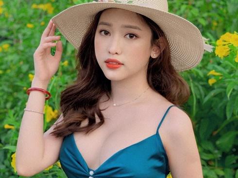 Midu đăng đàn về cô gái đòi bạn trai cho đi du lịch châu Âu nhưng status lại như muốn cà khịa Thúy Vi-7