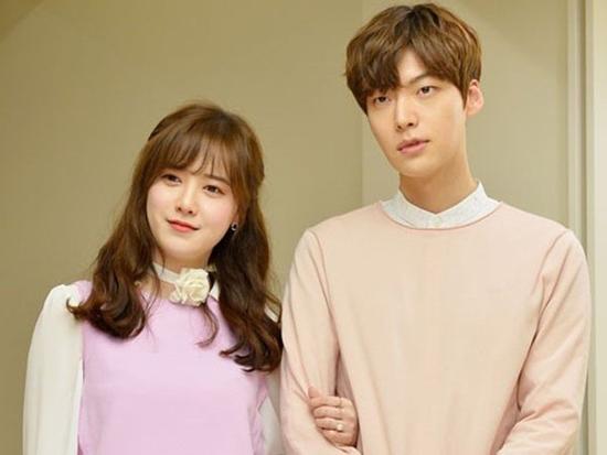Goo Hye Sun đau đớn: 'Ahn Jae Hyun muốn ly hôn vì ngực tôi không còn quyến rũ'
