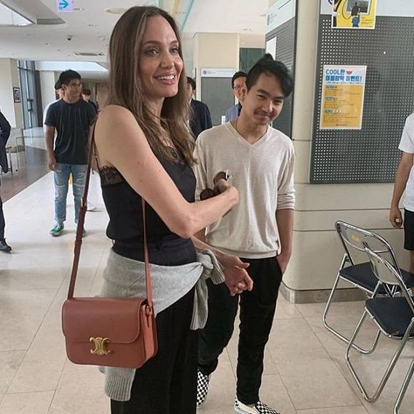 Mẹ con Angelina Jolie gây náo loạn trường Đại học hàng đầu tại Hàn Quốc-4