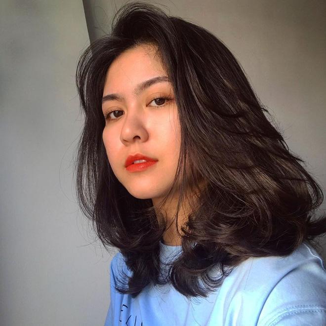 Chỉ cao 1m52 nhưng cô gái này đang náo loạn mạng xã hội bởi loạt ảnh ngày ấy - bây giờ-8