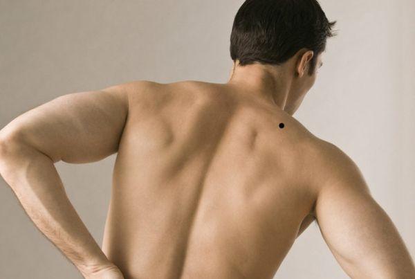 Những vị trí nốt ruồi có thể cản trở đến sự nghiệp, tiền đồ của cánh mày râu-3