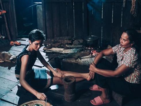 Hoa hậu HHen Niê trông như người khác mỗi lần thay đổi kiểu tóc-10