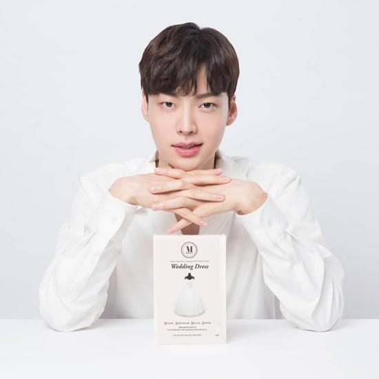 Hậu scandal ly hôn nàng Cỏ Goo Hye Sun, mỹ nam Ahn Jae Hyun bị đổi tên thành nhà giám định núm vú-3