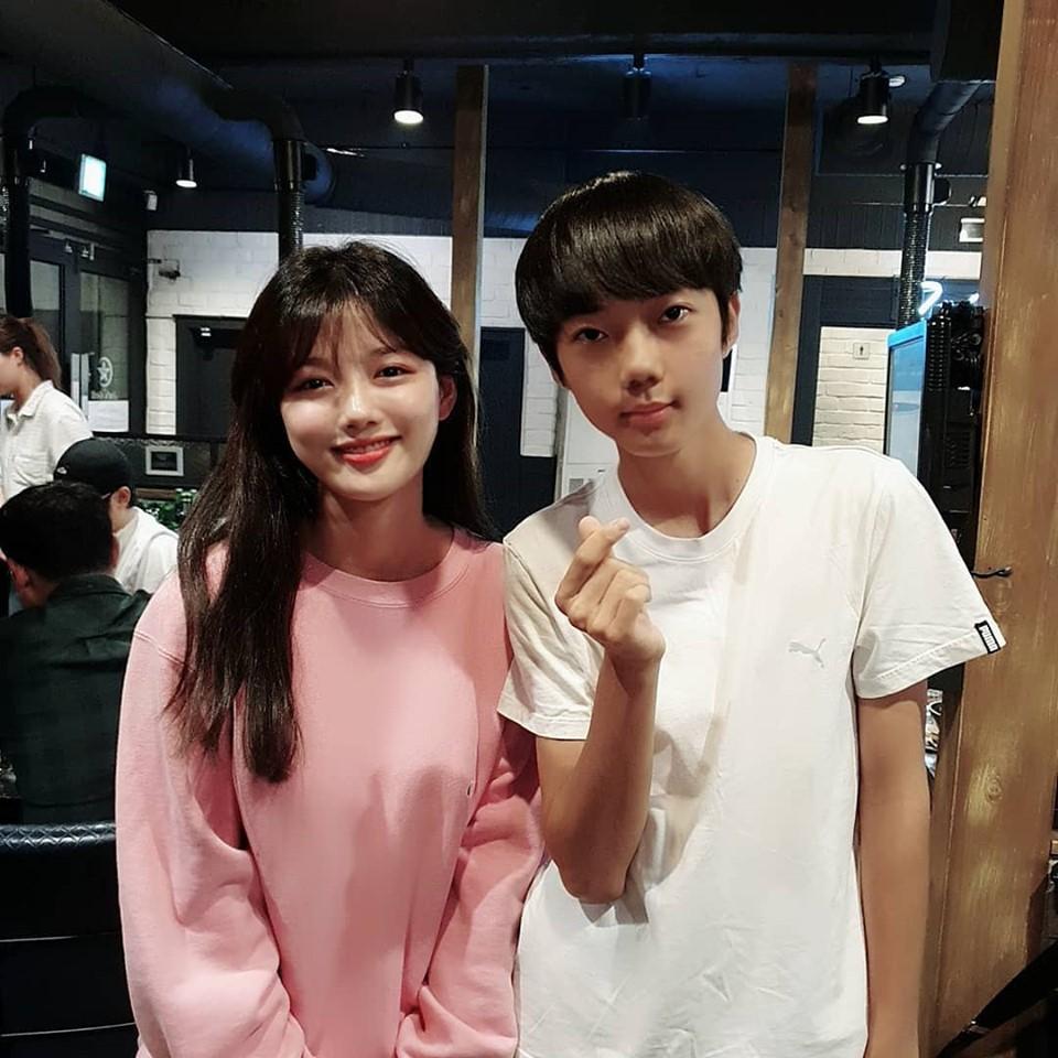 Sự thật về mái tóc dài nữ tính của sao nhí đình đám Kim Yoo Jung-1