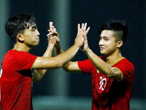 Vừa được chọn vào U23 Việt Nam, hot boy Danh Trung gặp cảnh tréo ngoe-4