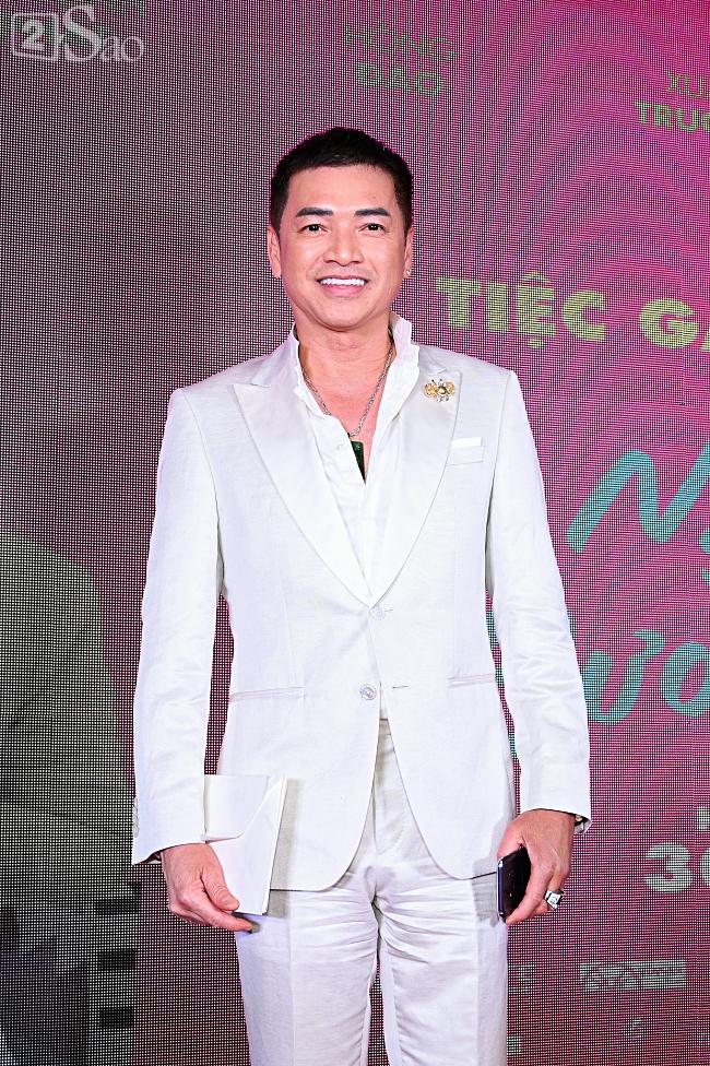 Tưởng Hồng Đào vắng mặt, ngờ đâu vẫn xuất hiện bên cạnh Quang Minh trong họp báo phim-2