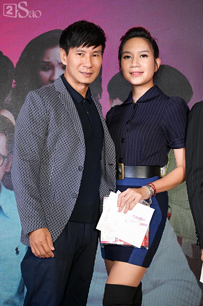 Tưởng Hồng Đào vắng mặt, ngờ đâu vẫn xuất hiện bên cạnh Quang Minh trong họp báo phim-16