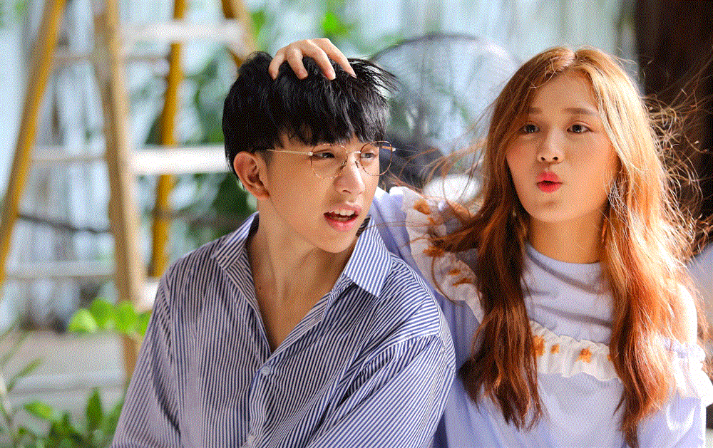 Sau Đông Nhi - Ông Cao Thắng, cặp đôi gà cưng Han Sara và Tùng Maru (Uni5) tiết lộ đang hẹn hò-1