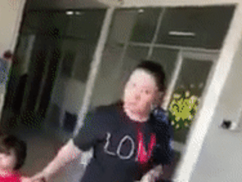 Nữ nhân viên sân bay đăng clip Đại úy công an lăng mạ: Chị Hiền đã gọi điện xin lỗi mình-5