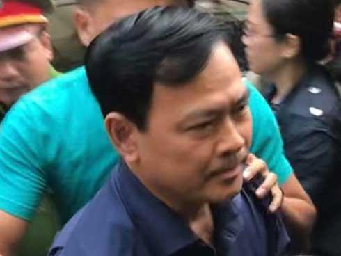 Nguyễn Hữu Linh mất bình tĩnh, lắc đầu khi nghe bản án 18 tháng tù-1