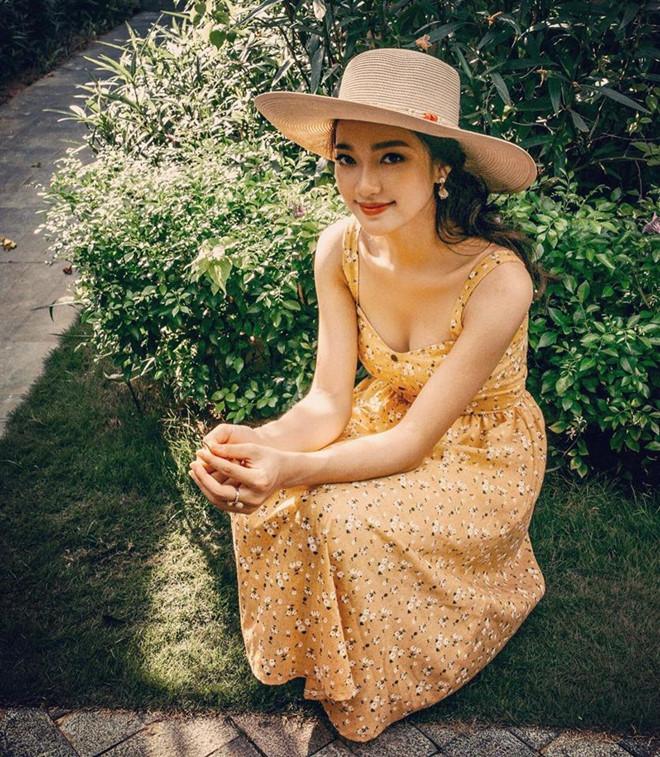 Dàn hotgirl xứ Nghệ: Bạn gái cầu thủ, MC, ca sĩ đủ cả-3