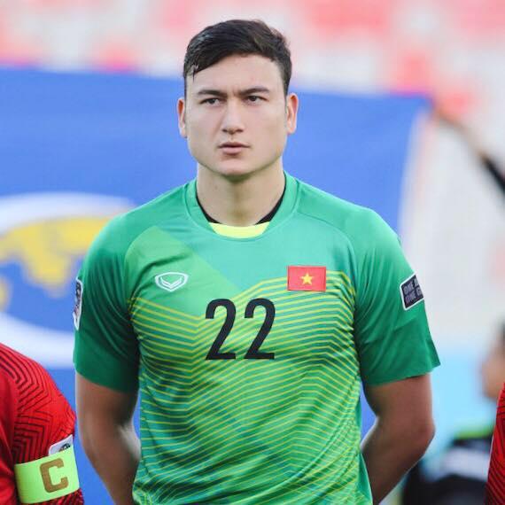 Tình yêu chớm nở bị cà khịa sẽ chết yểu, bạn gái Đặng Văn Lâm đã có màn đáp trả vừa ngầu vừa thâm thúy-4