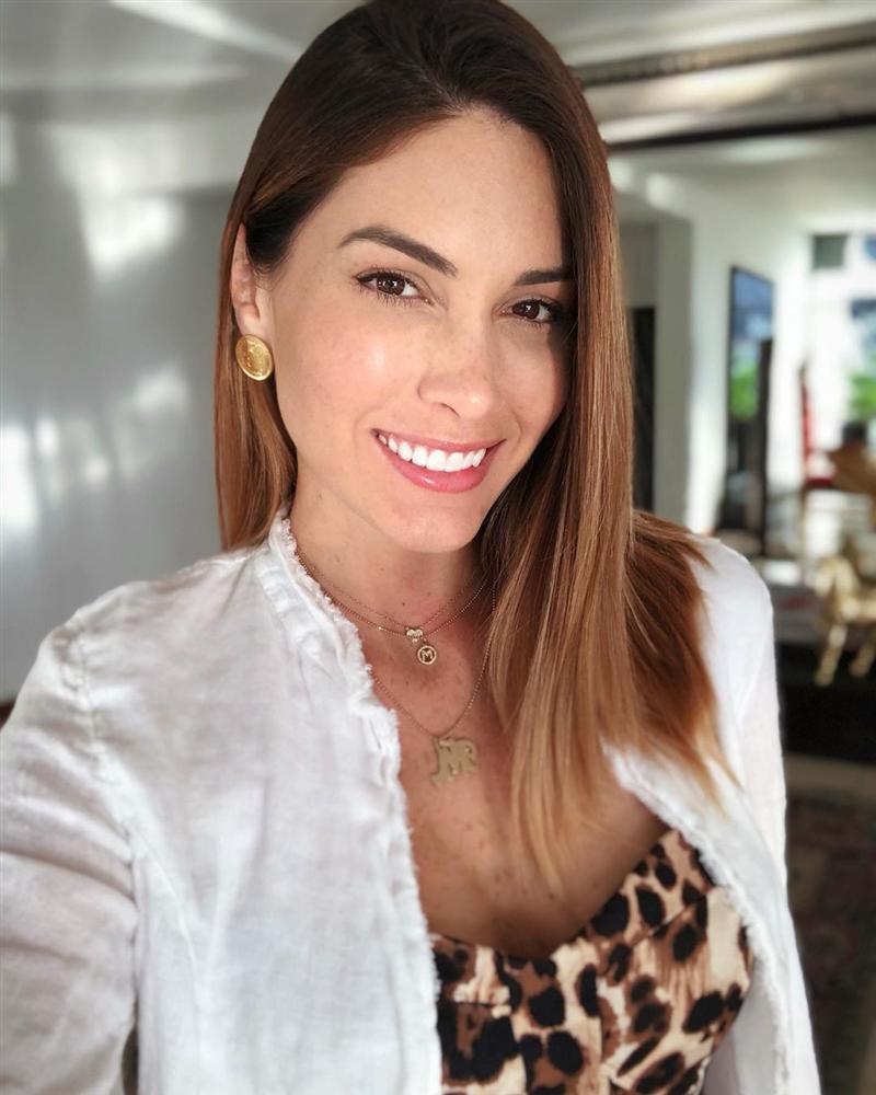 Bản tin Hoa hậu Hoàn vũ 24/8: HHen Niê - Phạm Hương - Hoàng Thùy nhường bước trước sắc đẹp nữ hoàng-8